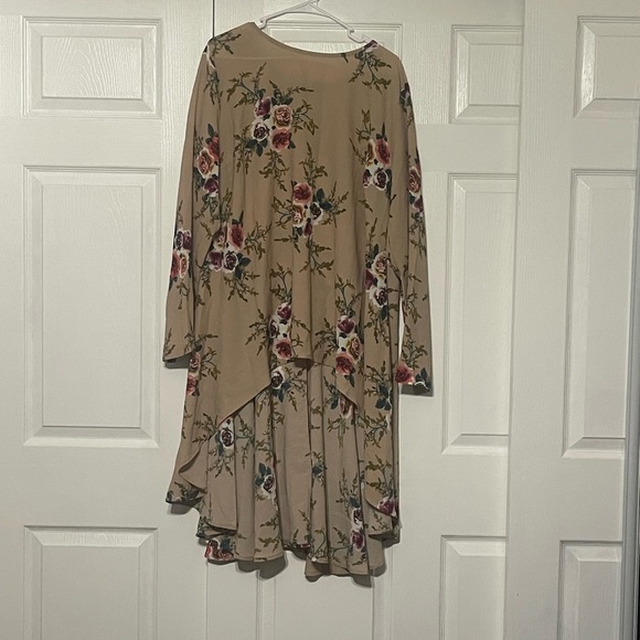 Tops - SHEIN CURVE  2XL  TUNIC TOP